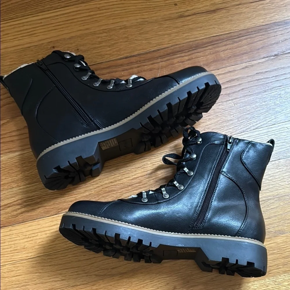 NEW Style & Co Women 11 Women's Black Grommet Tie Faux Sherpa Rugged Boot